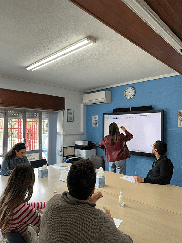 Ya tenemos fecha para la vuelta a nuestras clases de inglés en Elche. El 15 de septiembre retomamos las clases de inglés en Top System.